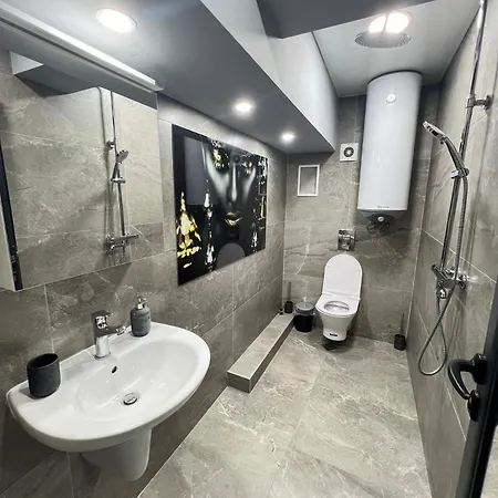 Nj Modigliani Style Διαμέρισμα *