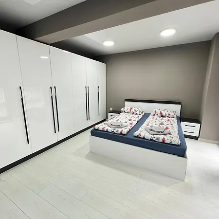 Nj Modigliani Style Βάρνα